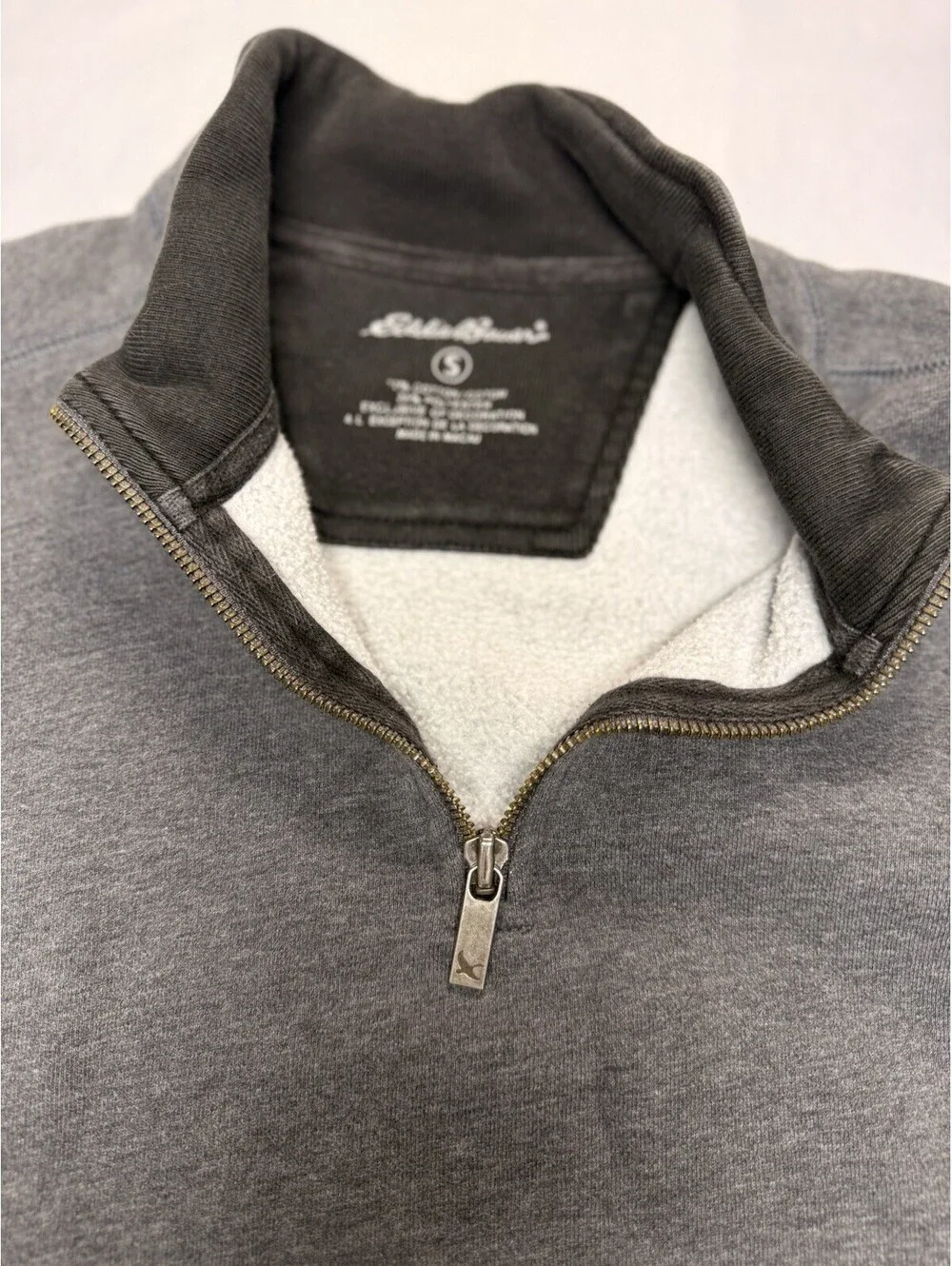Men’s Banana Republic Pull Over Top Gray Small